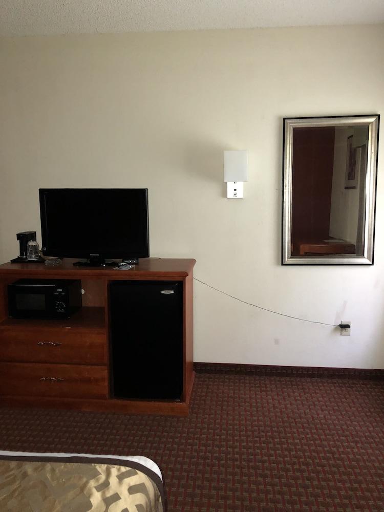 Millennium Inn Ellisville Ngoại thất bức ảnh